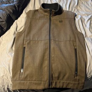 Mens Cinch vest, size Medium, worn once, like new condition